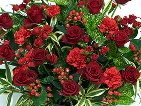Cheap Flower Delivery Japan – Red Roses Arrangement