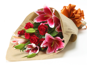 Tokyo Flower – Red Roses & Lilies Bouquet Delivery
