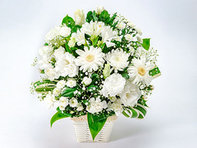 Funeral Flower Japan – Mums Arrangement
