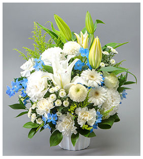 Tokyo Flower Shop | Ultramarine Gunjo Arrangement